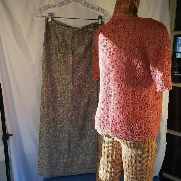 Ladies VAN HEUSEN 3 Piece Wrap Skirt Set w/Knit Tank & Crocheted Sweater - S/M - Picture 4 of 7